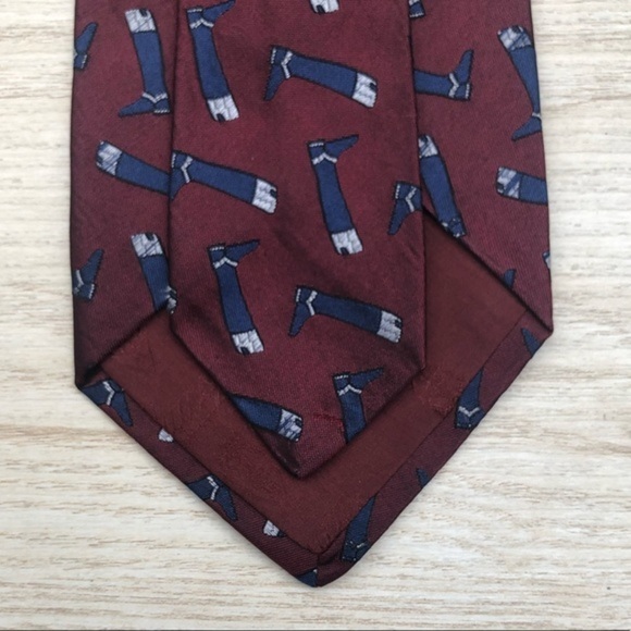 Gucci Vintage Silk Red Tie, Navy Blue Boot Pattern - Picture 3 of 6